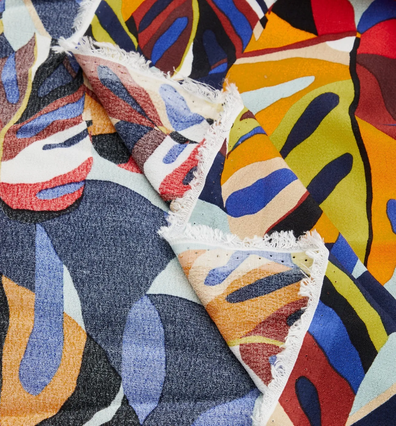 Coupon 3 m en crêpe de viscose - IMPRIME MULTICOLORE