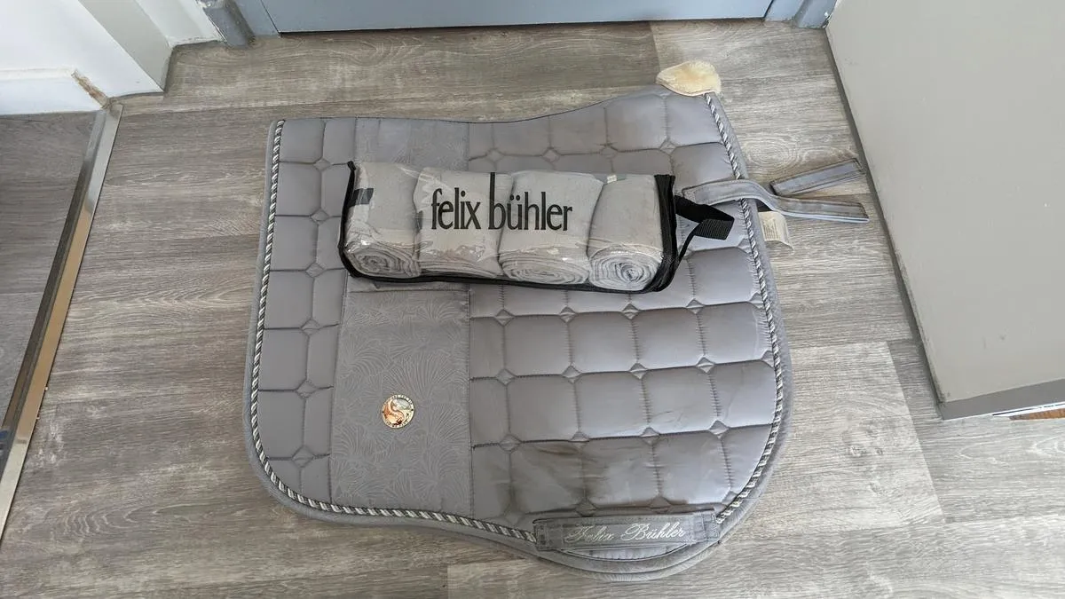 Ensemble tapis + bandes Felix Bülher Yin & Yang Gris - Dressage - Full