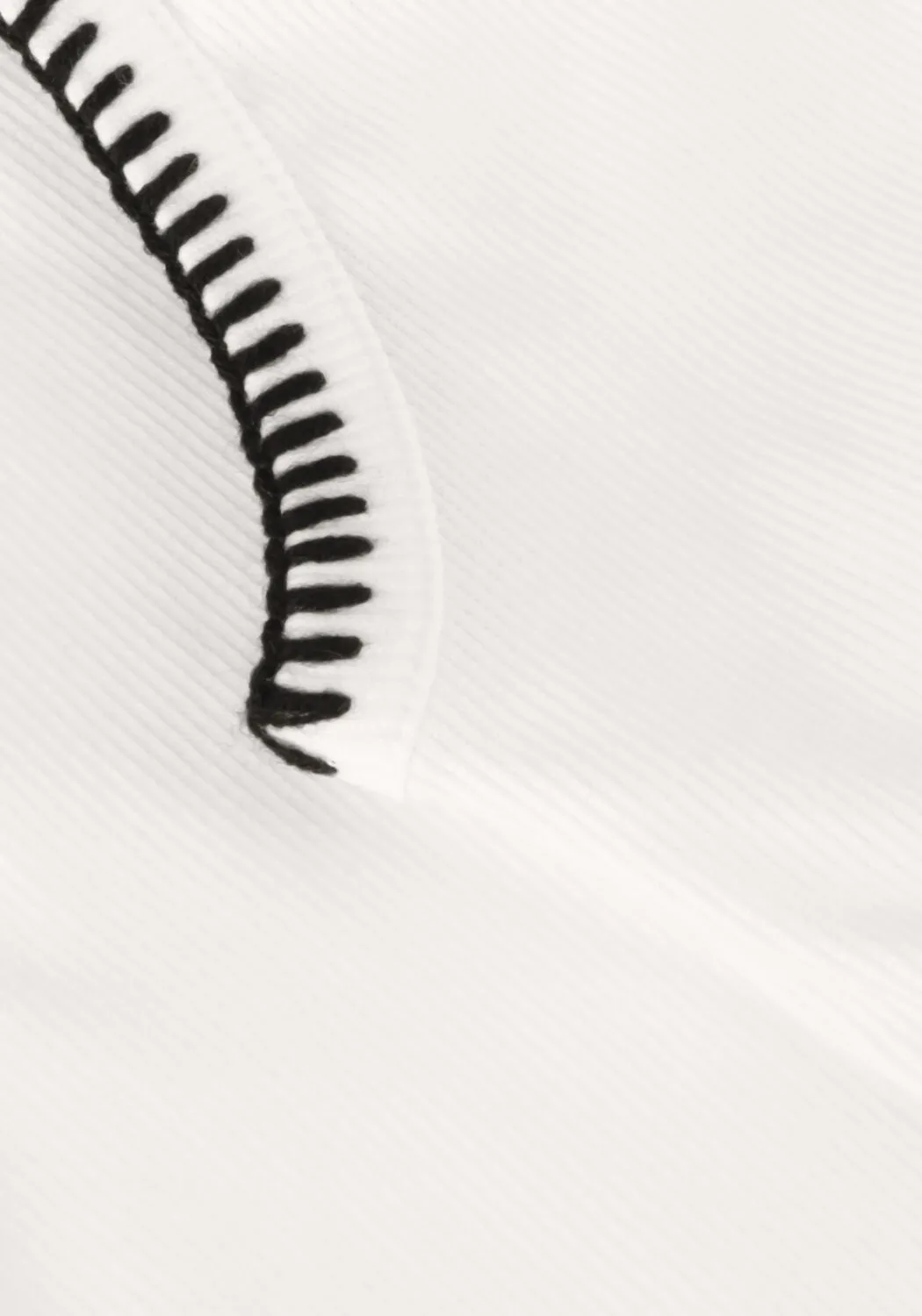 object haut objkatie sl re top e div en blanc
