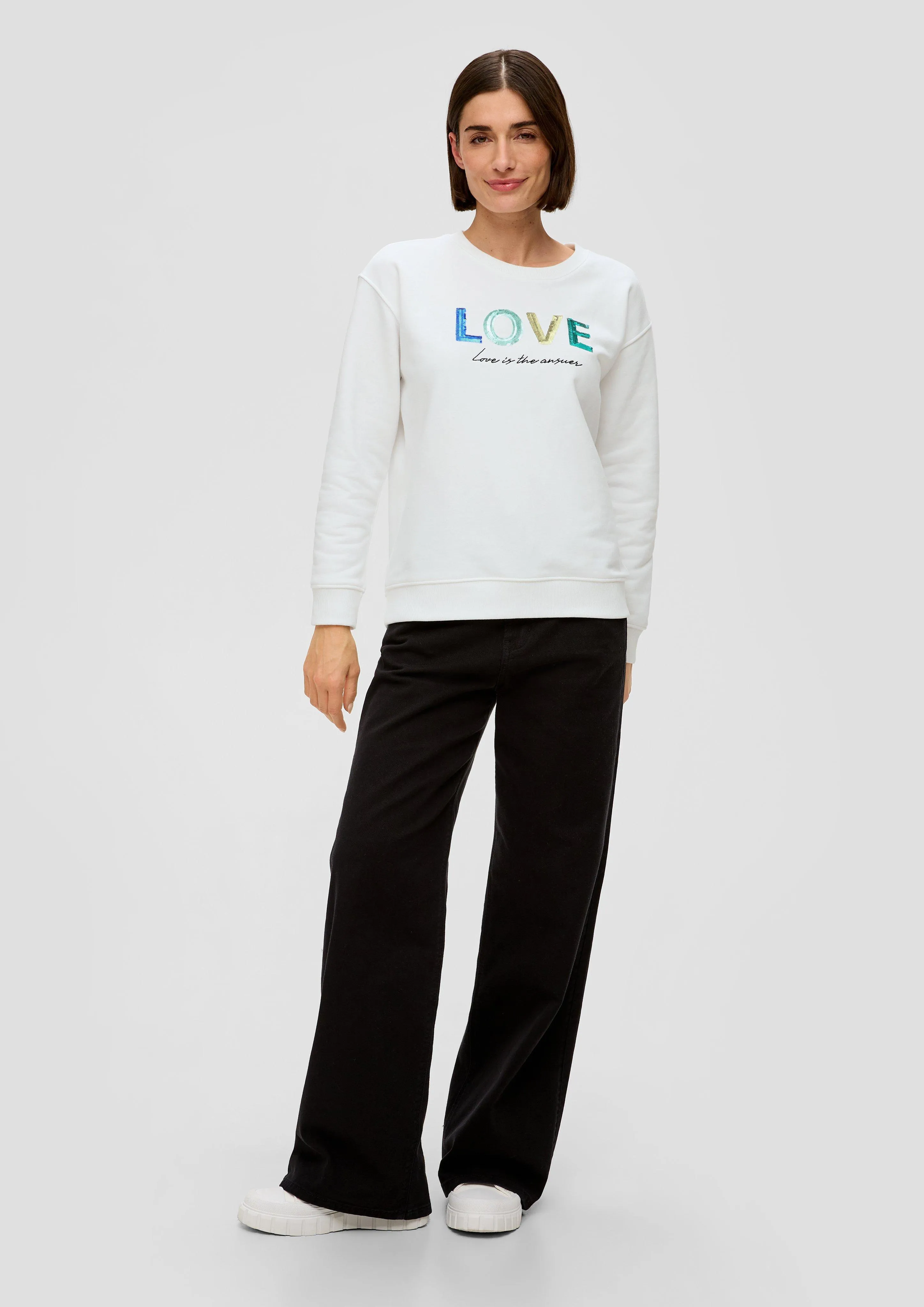 Sweat-shirt orné d’une broderie pailletée
