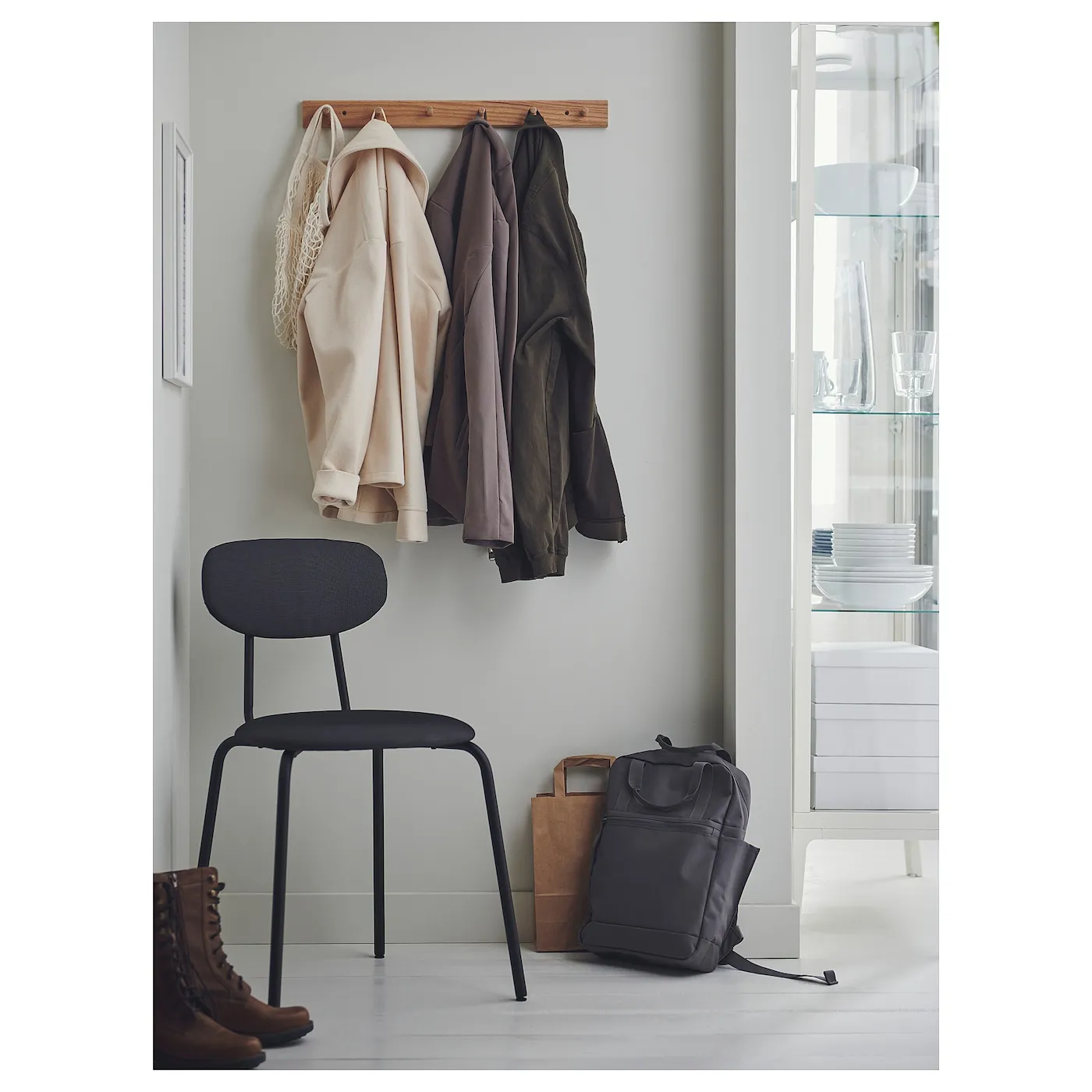 ÖSTANÖ chaise, noir Remmarn/gris foncé